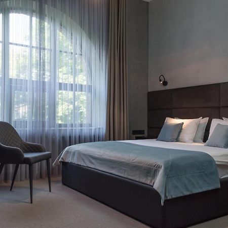 Brik Hotel Odessa Eksteriør billede