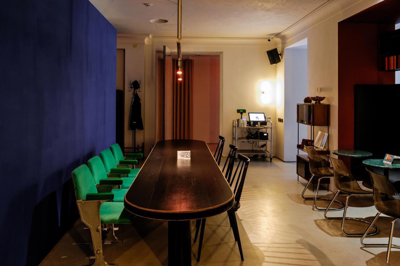 Brik Hotel Odessa Eksteriør billede